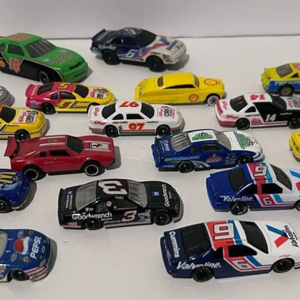 Lot of 19 NASCAR Diecast Cars – Jeff Gordon, Terry Labonte, Dale Jarrett & More